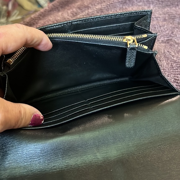 Black Caviar leather Bvlgari full wallet cold hardware - Picture 8 of 12